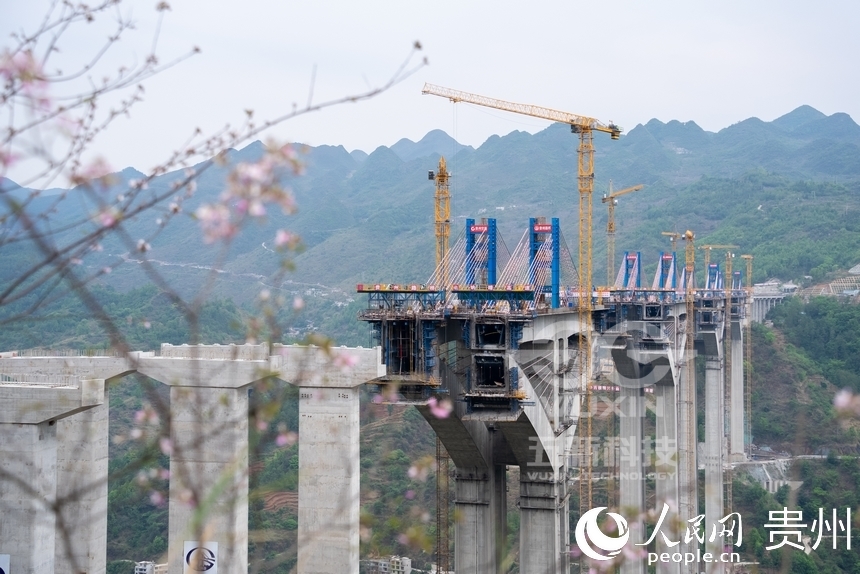 db6abf69038f4978b007f11fc7aa6440_副本.jpg